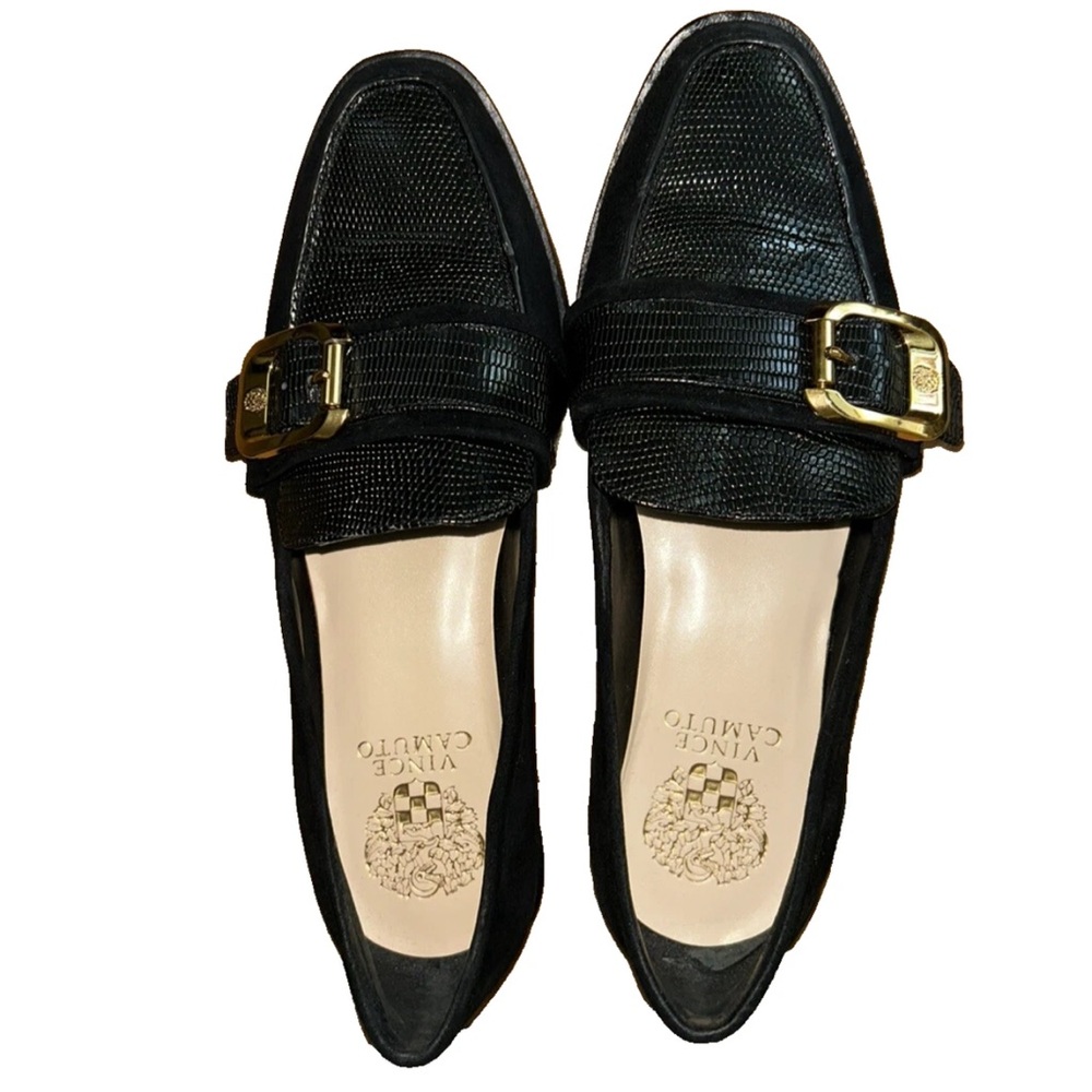 Vince Camuto Black and Gold Flats with Classic Design